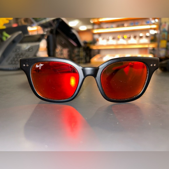 Red maui jim’s, good quality, super thin glass lenses - Picture 1 of 8